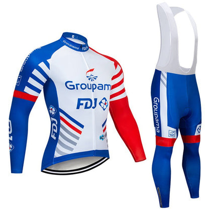 Teams - Pro-Radsportler mit Langärmeln