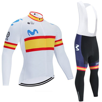 Teams - Pro-Radsportler mit Langärmeln